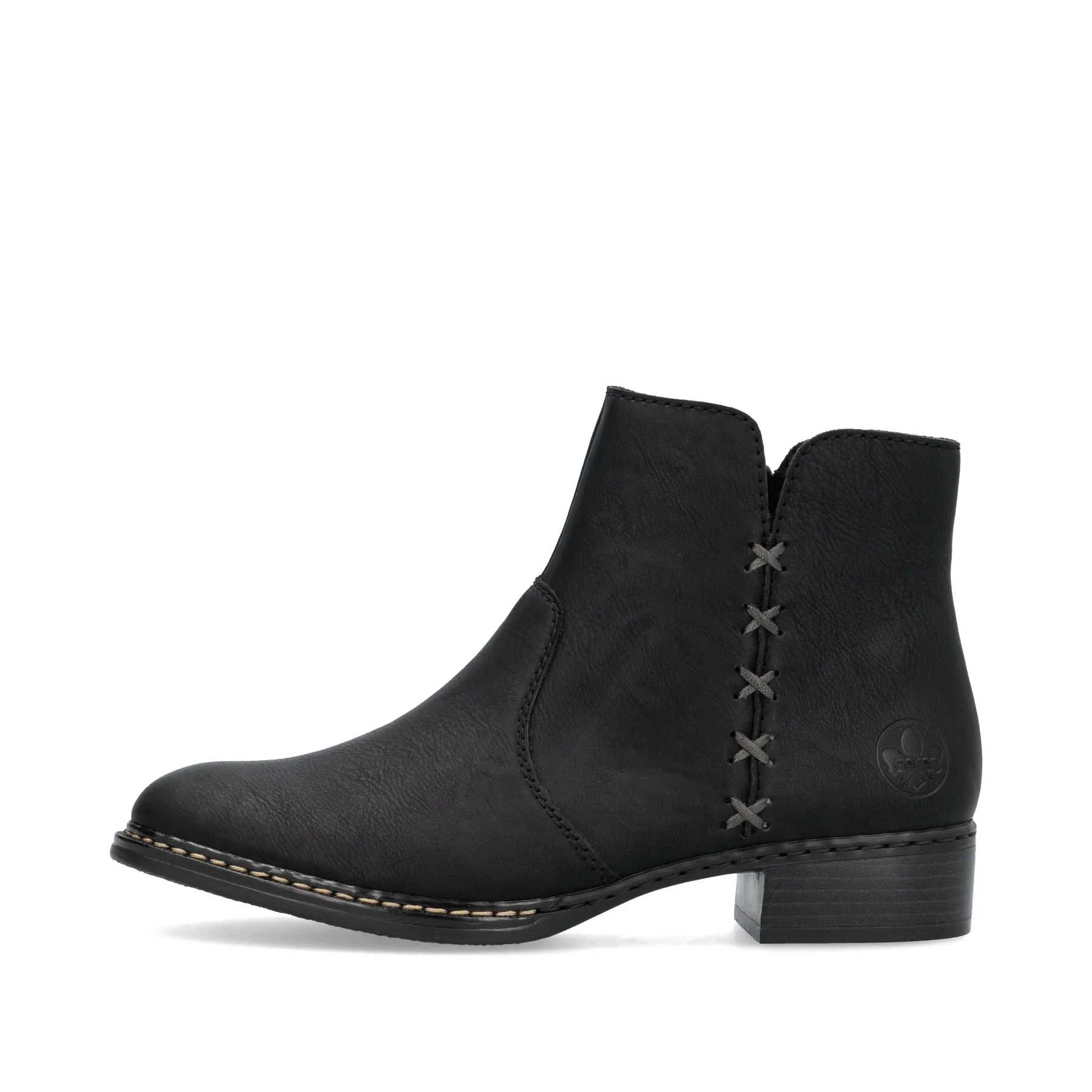 73475-00 label Fashion-forward flexibility