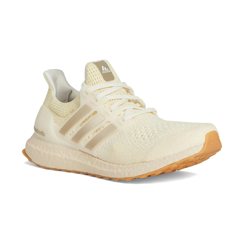 responsiveness weekend warriors Women's Ultraboost 1.0 White/Bemt/Warvan