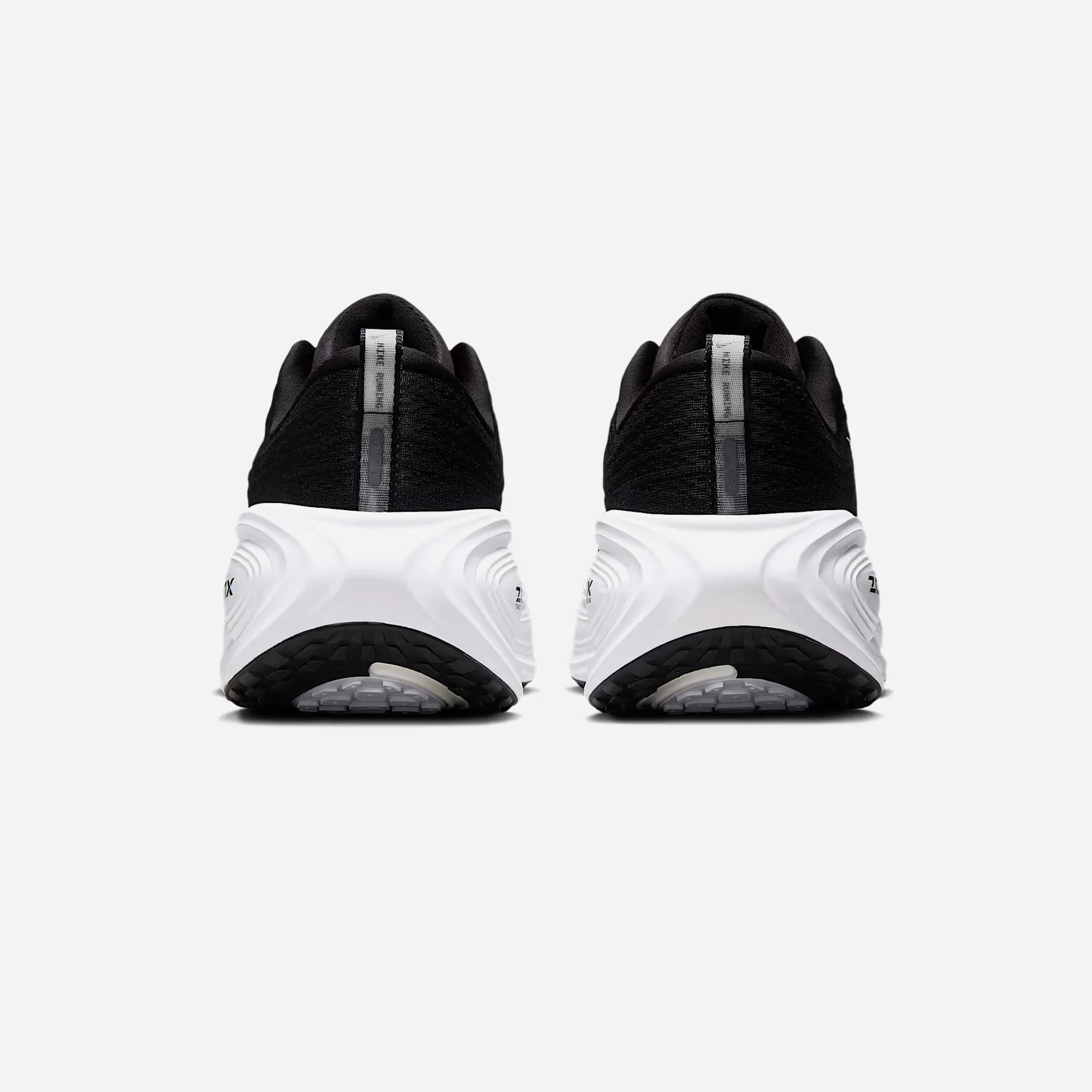 sports Casual Look Nike Vomero Plus Black/Cool Grey/Metallic Dark Grey/White