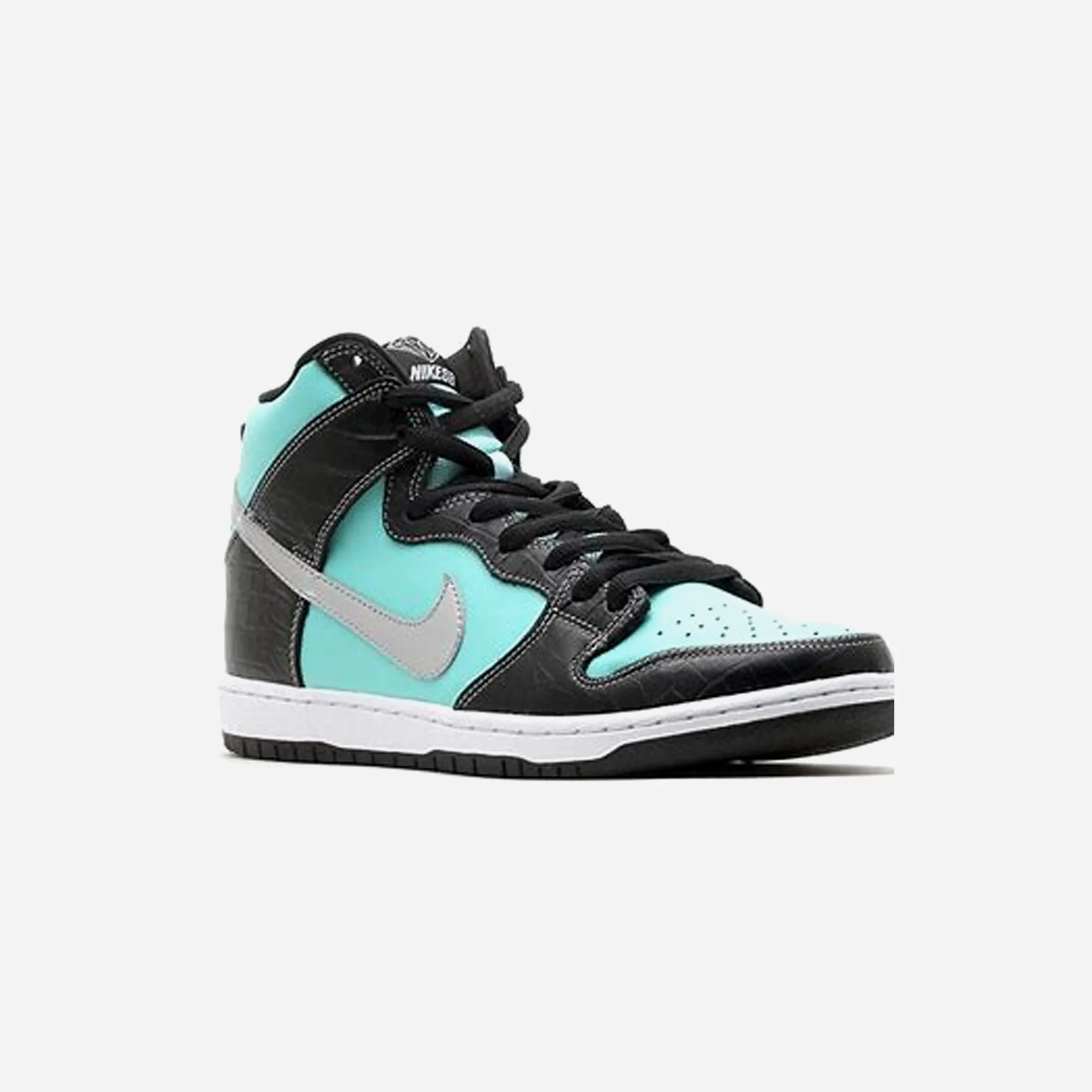 SB DUNK HIGH DIAMOND SUPPLY CO. Urban Explorer