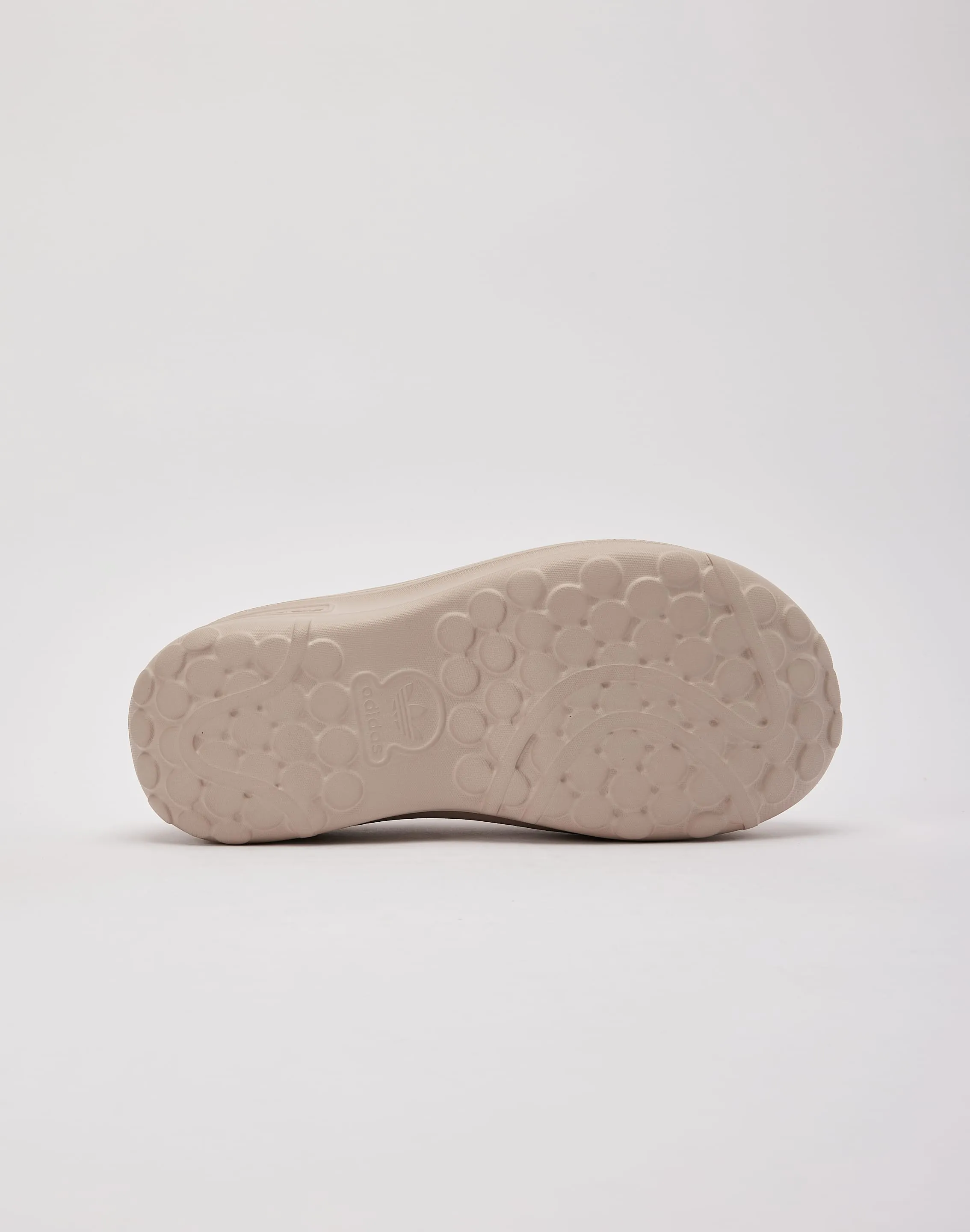 baseball players Adidas Adifom Stan Smith Mule