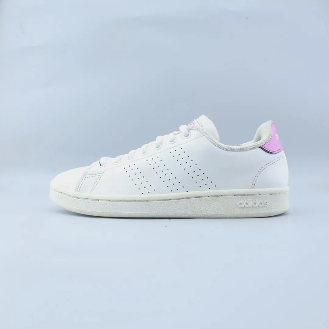 Decorative stitching ADIDAS ADVANTAGE