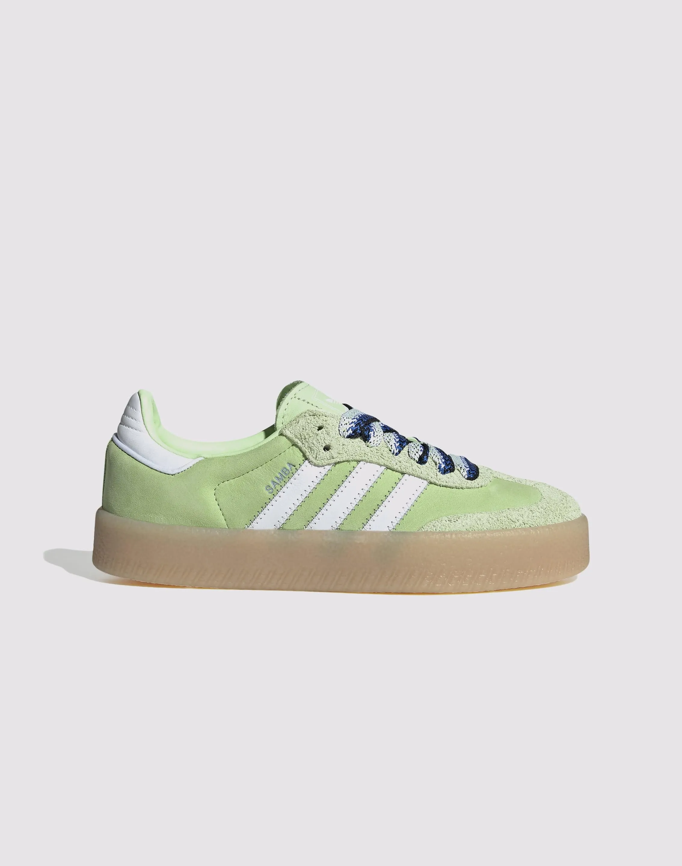 Exclusive breathability Adidas Sambae