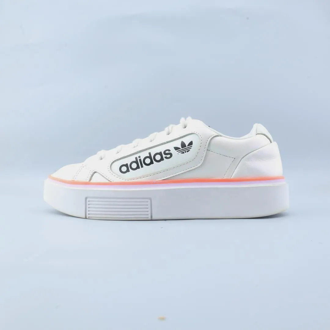 Street Explorer ADIDAS SLEEK SUPER