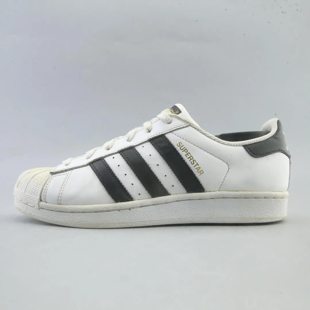 Chill Essential Summer Outfit ADIDAS SUPERSTAR