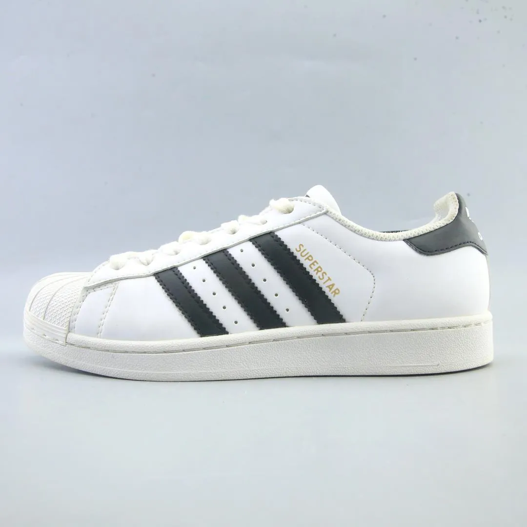 Walk Around ADIDAS SUPERSTAR