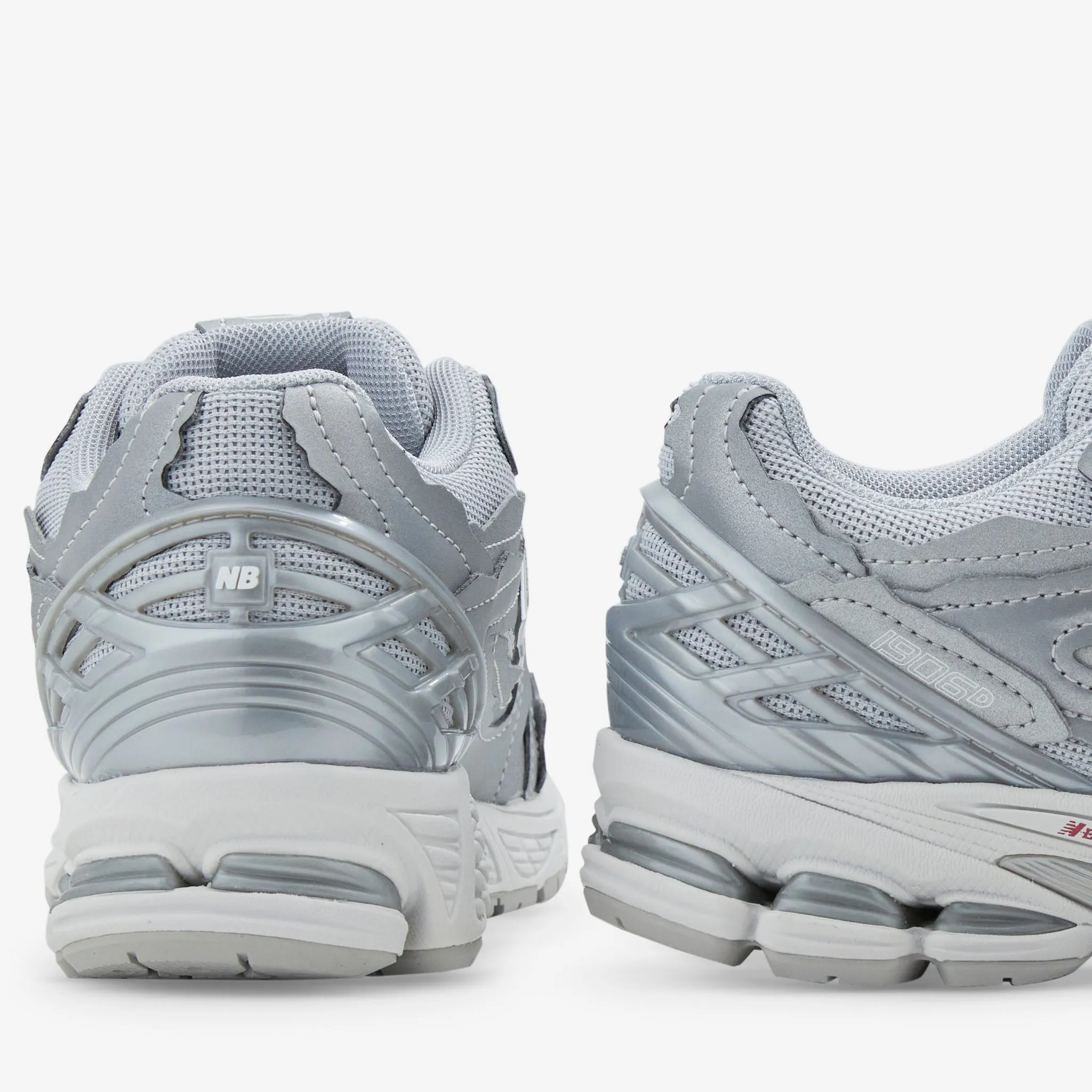 Daily Routine 1906D Silver Metallic | White | Crimson