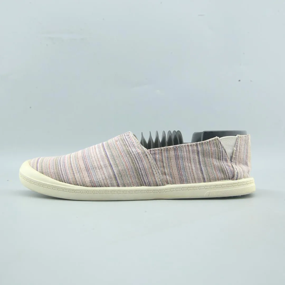 AEROPOSTALE  . Street Motion Cushion Points
