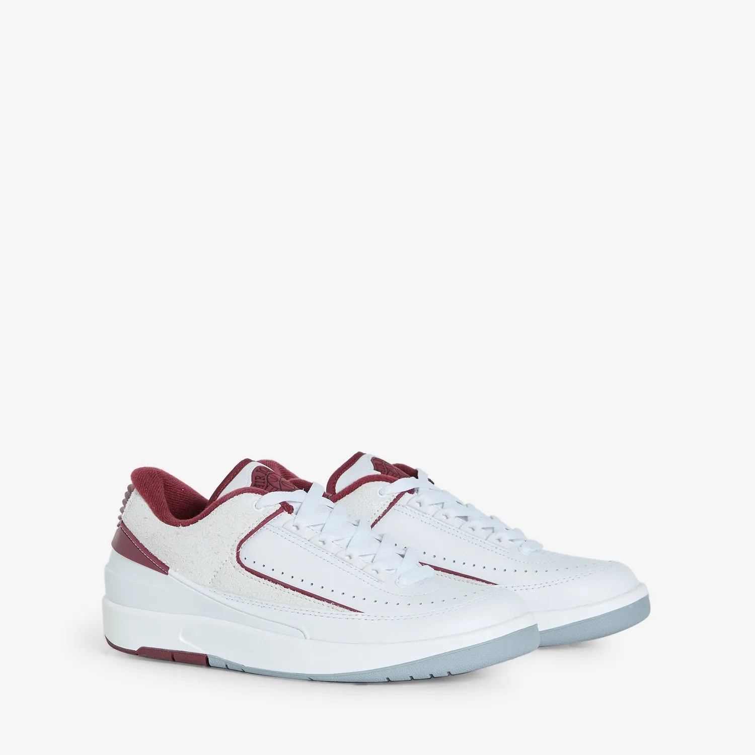 Air Jordan 2 Retro Low White | Cherrywood Red | Lt Steel Grey Subtle Detail Smart Tread