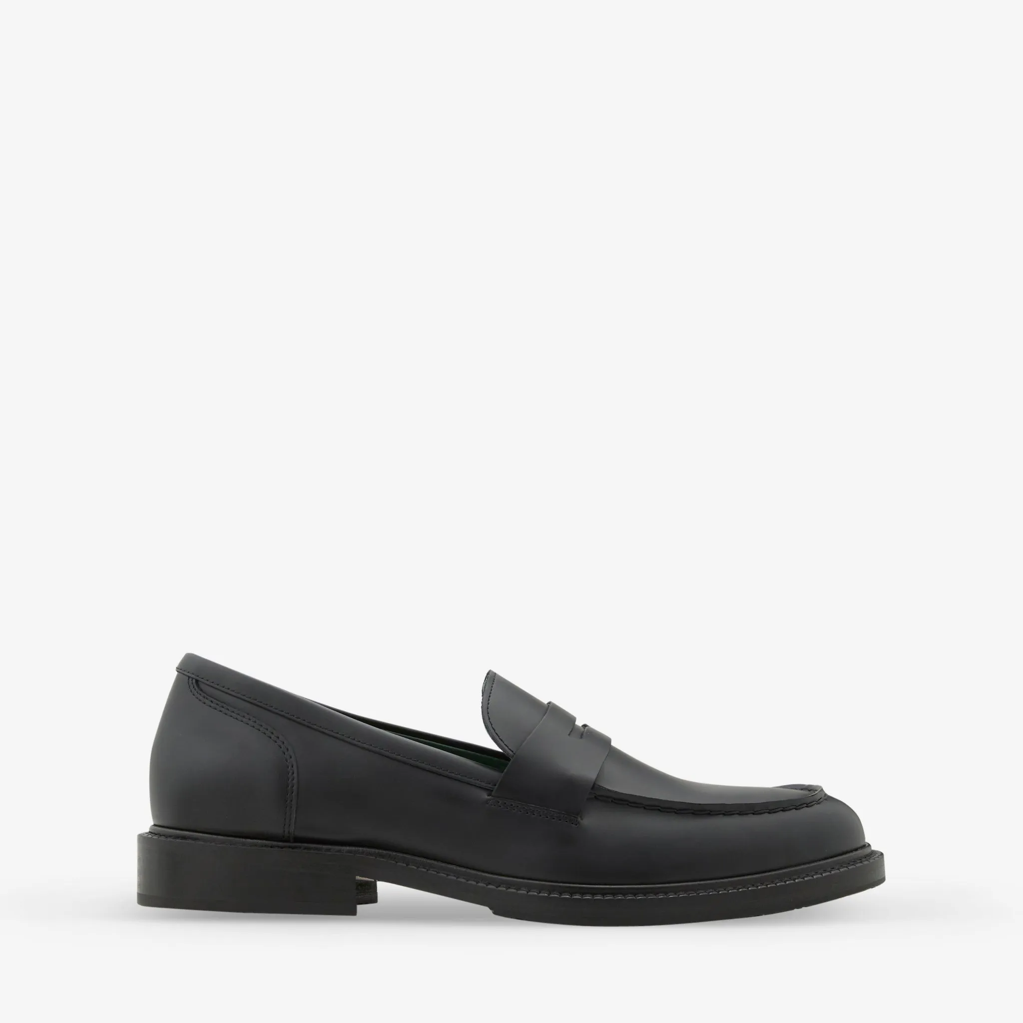 Weekend Mood chic aesthetic SS25 Townee Penny Loafer Black Polido Leather