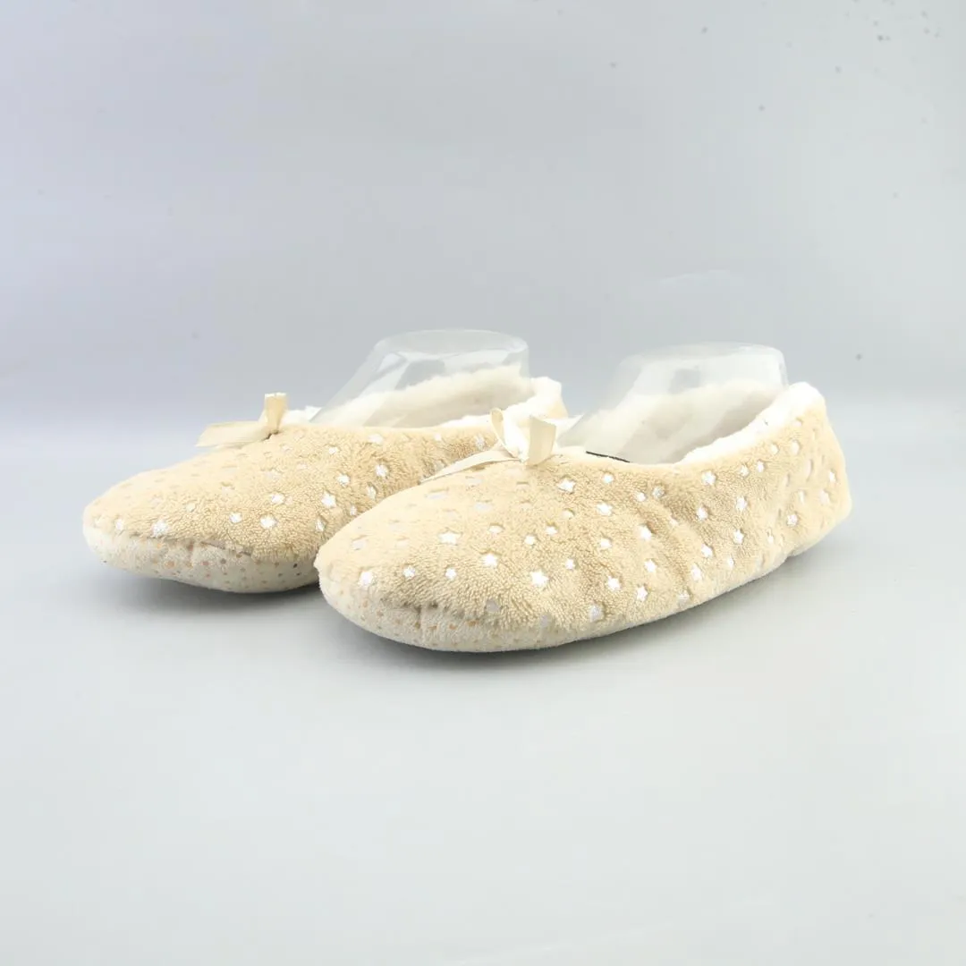 Travel Edge Low Top Style AMERICAN BRAND .