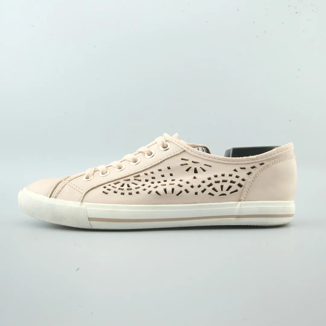Built For Walk Relax Walk AMERICAN BRAND .