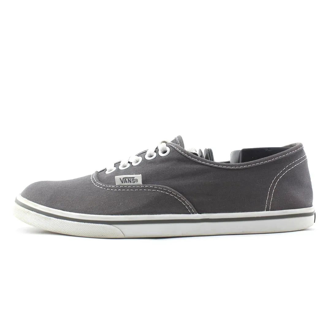 VANS AUTHENTIC Soft Movement