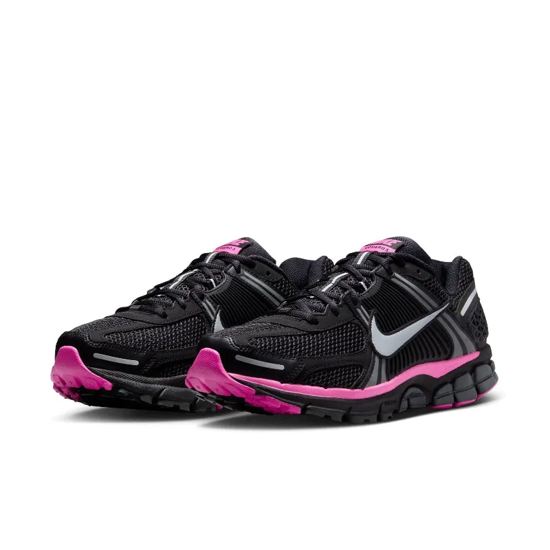 NIKE ZOOM VOMERO 5 Feather Light Cold Weather Flexible Fit Active People