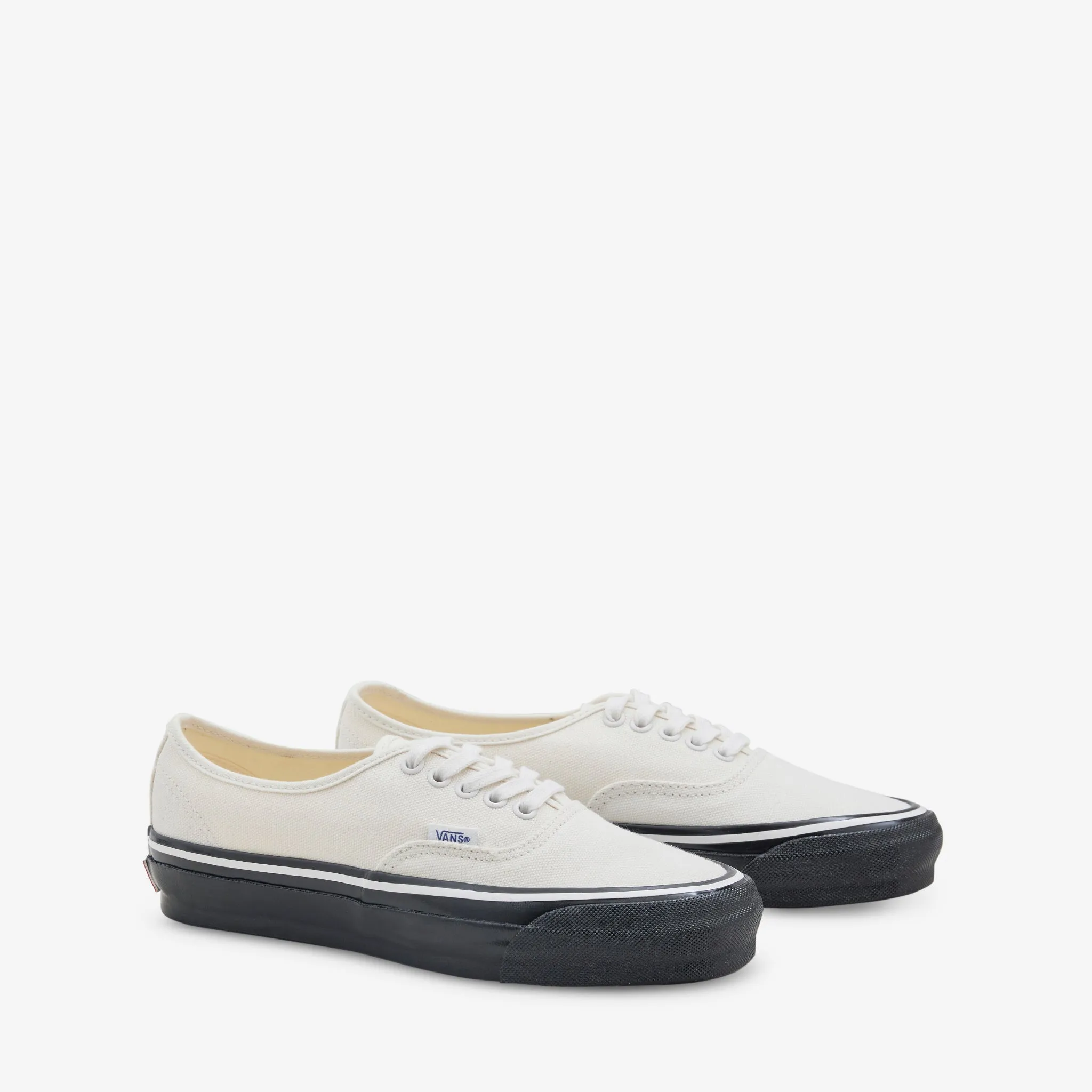 Stand Long Authentic 44 Duck Canvas White | Black