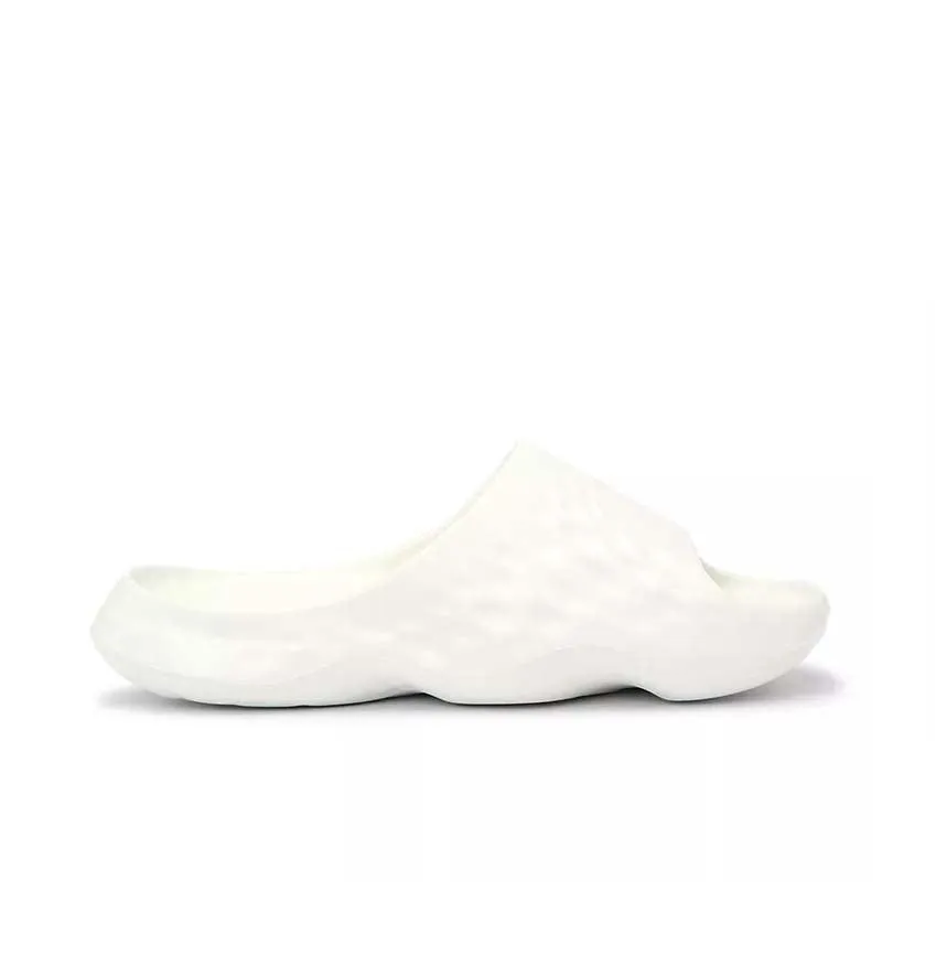 photo shoot Fresh Foam MRSHN Slide 'Paper White'