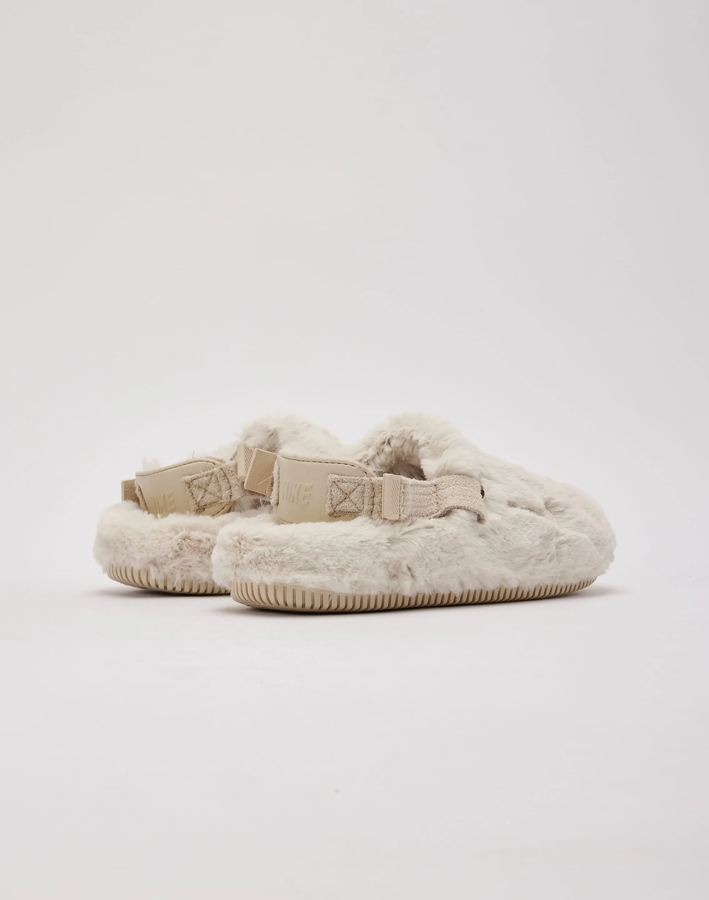 Nike Calm Mule SE Sporty Look