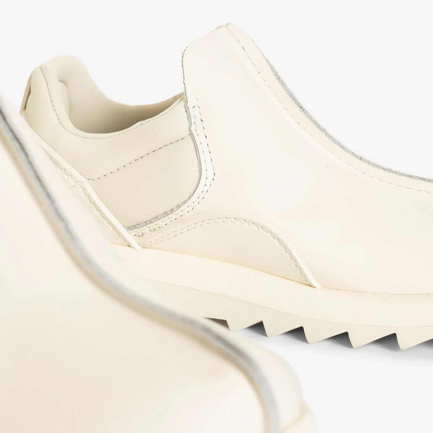 Beatnik Moc Chalk Easy Slip-On