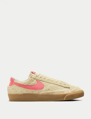 Blazer Low '77 Vintage Shoes - Alabaster/Magic Ember/Gum Light Brown Toe Guard Protection