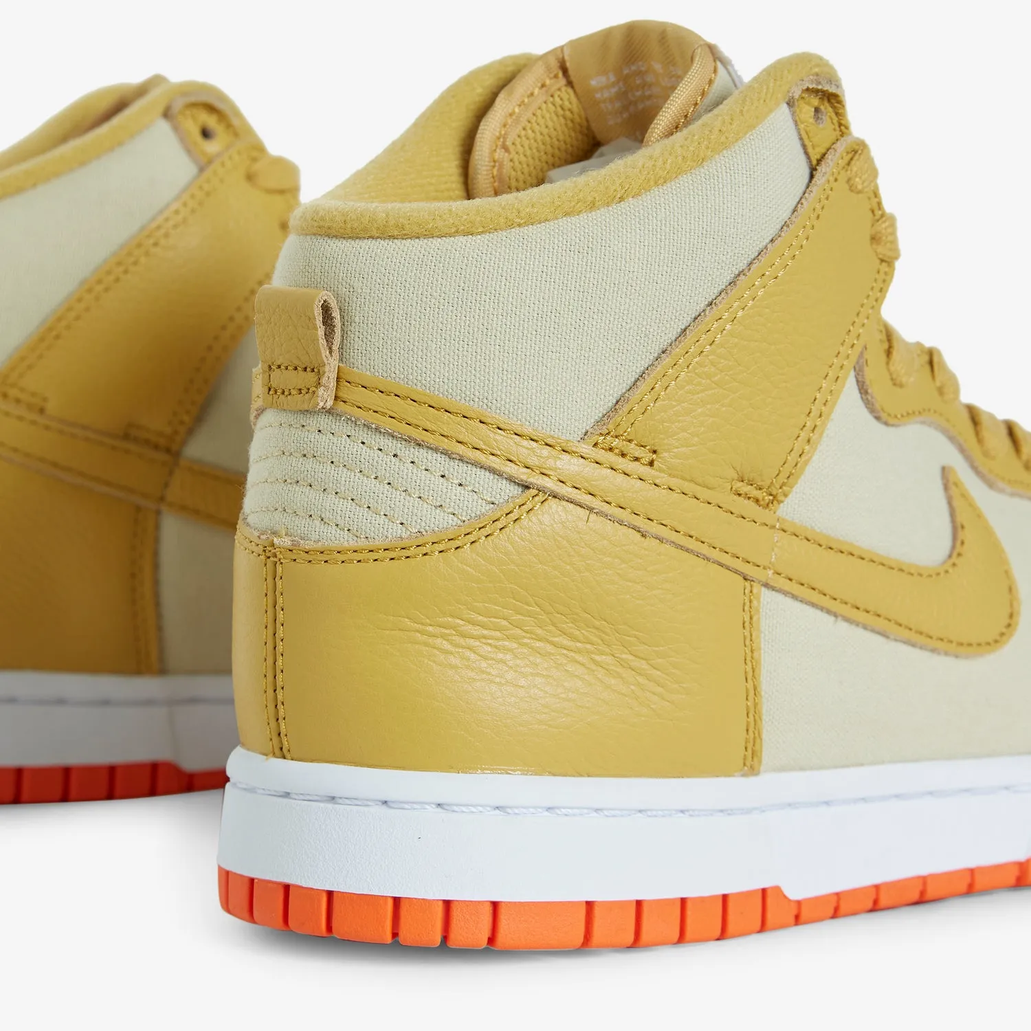 Minimal Build Date Outfit Dunk High Retro PRM Team Gold | Wheat Gold | Team Gold