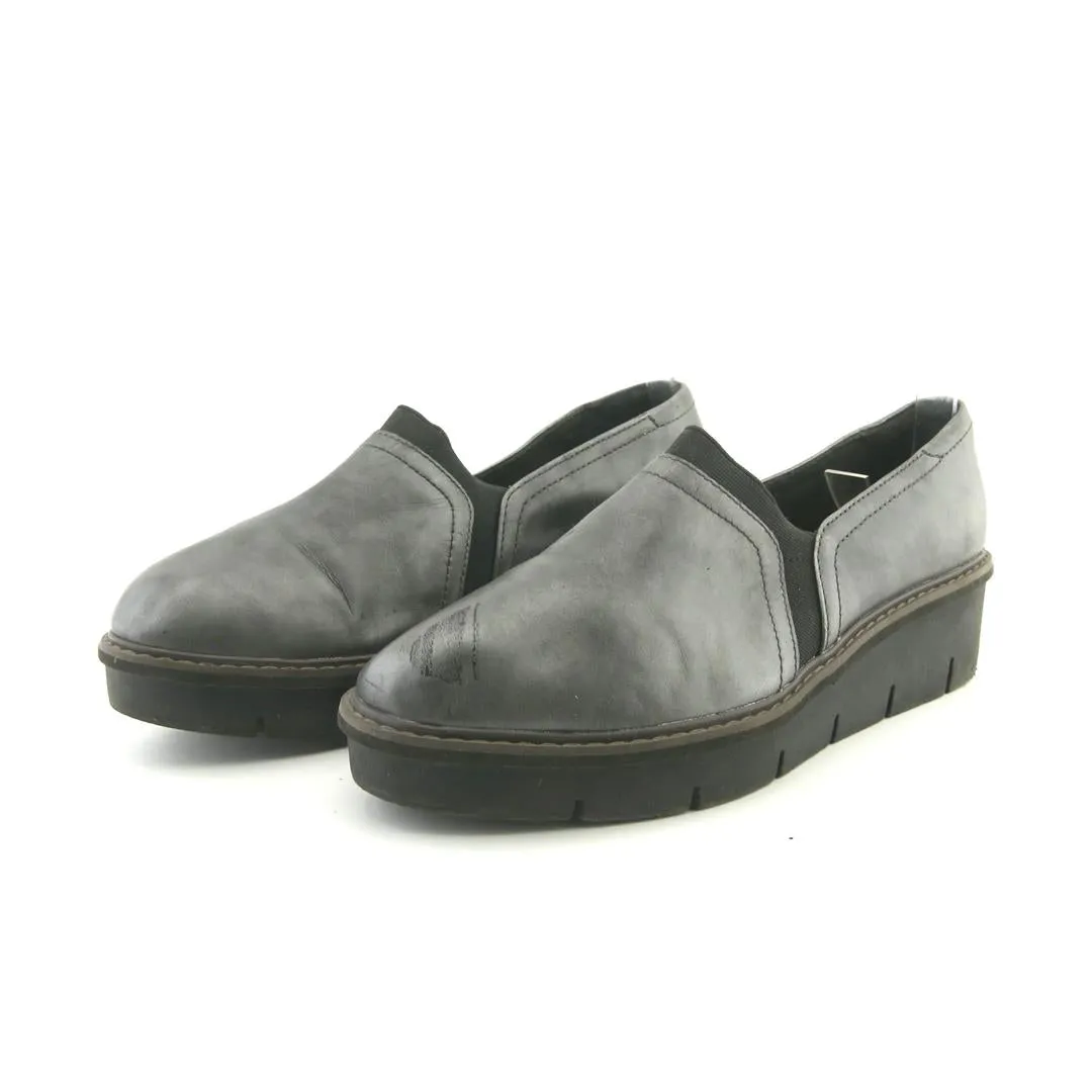 CLARKS COLLECTION Step Control Comfort arch