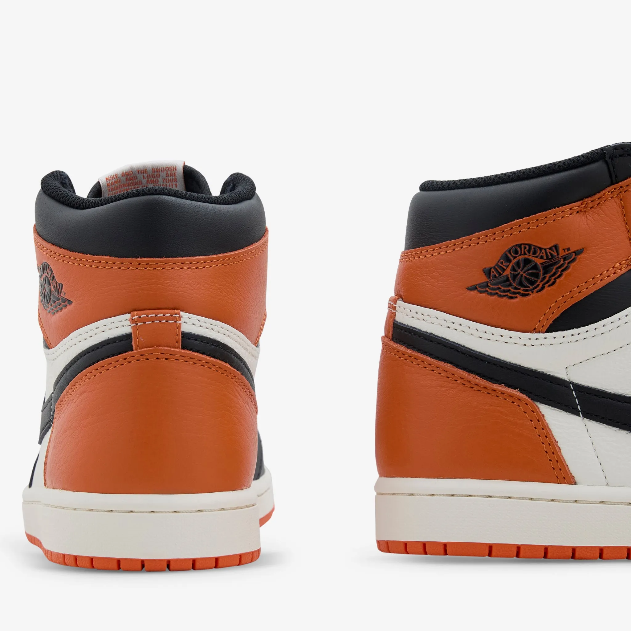 Comfort Cushion Relax Fit Grade School Air Jordan 1 Retro High OG Black | Sail | Starfish