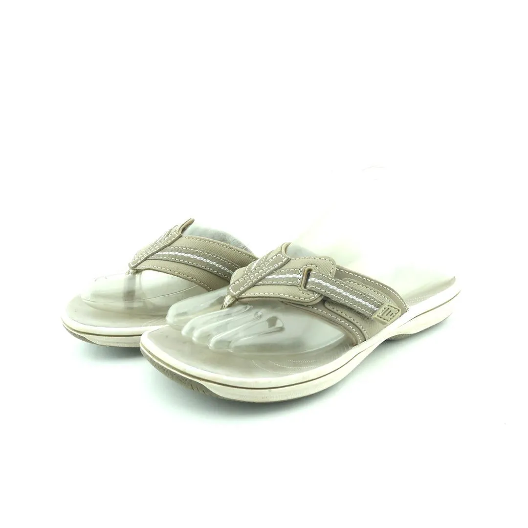 CLARKS CLOUD STEPPERS Practical Style