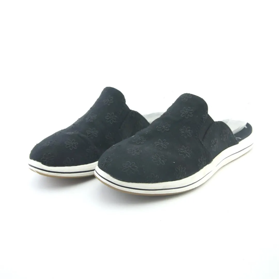 Low Profile CLARKS CLOUDSTEPPERS