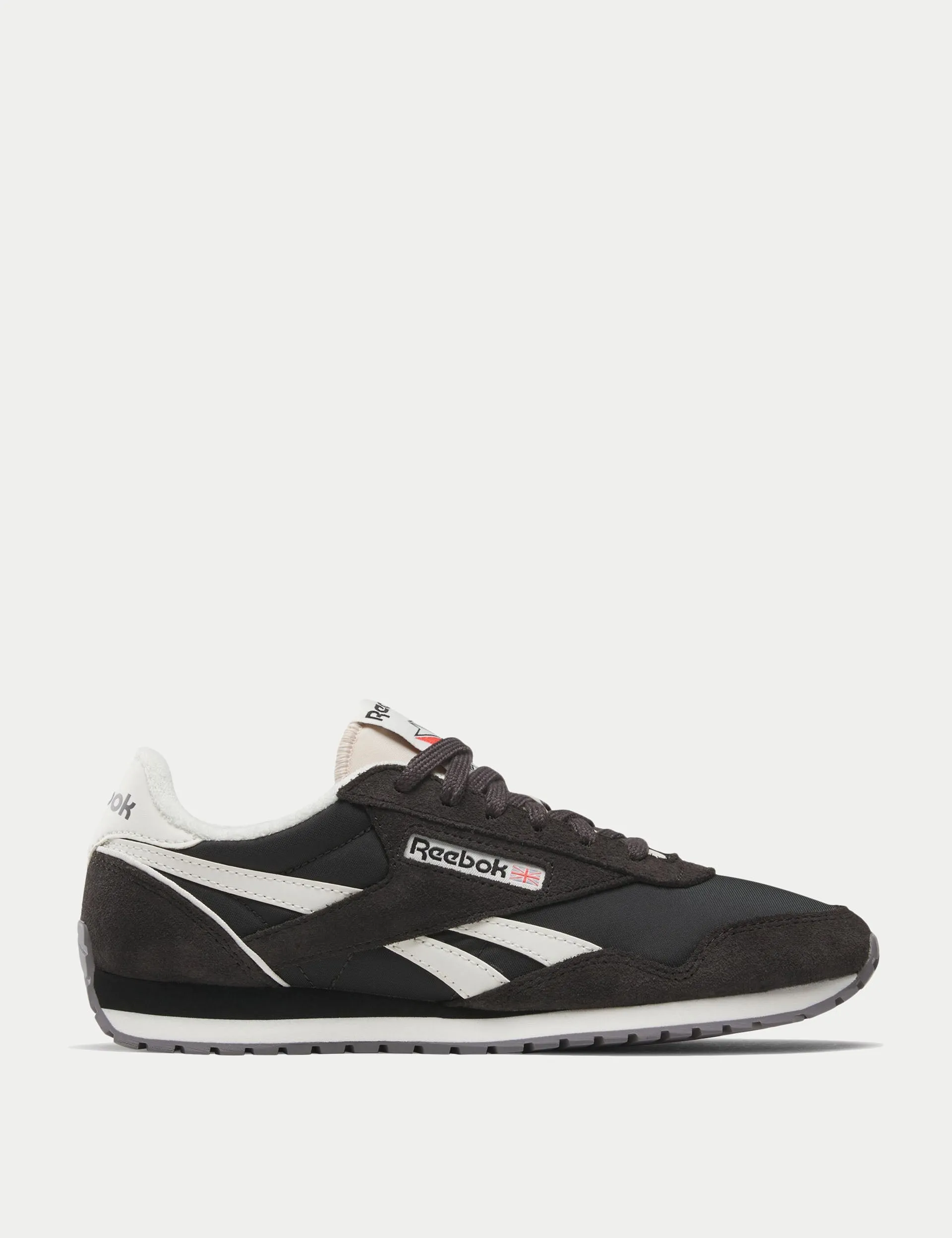 Classic AZ Shoes - Washed Black/Chalk Range Step Open Feel