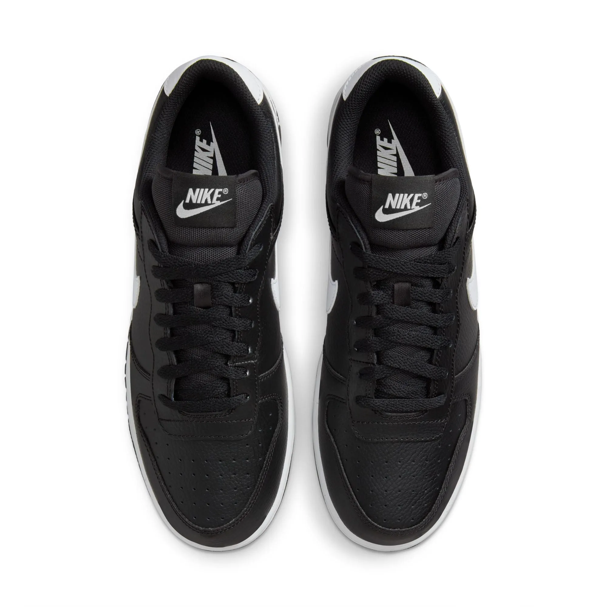 BIG NIKE LOW Show Stage