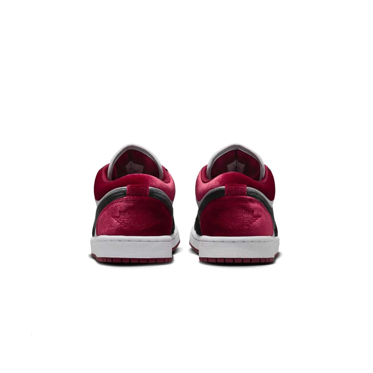 Wmns Air Jordan 1 Low SE 'Velvet Black Toe' Queen Touch Casual Move