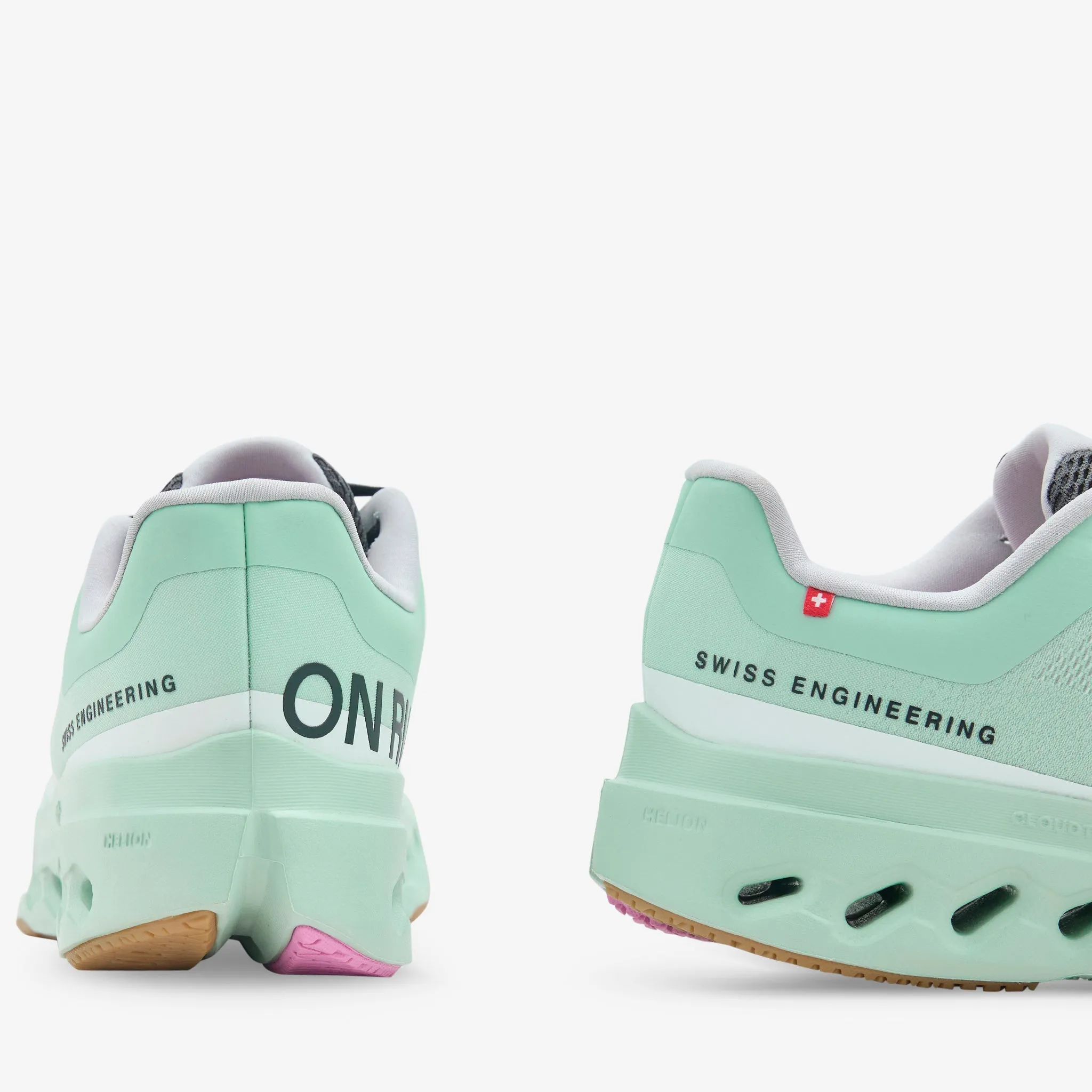 Cloudsurfer Next Z5 Mineral | Almond Sporty Detail Run Errands