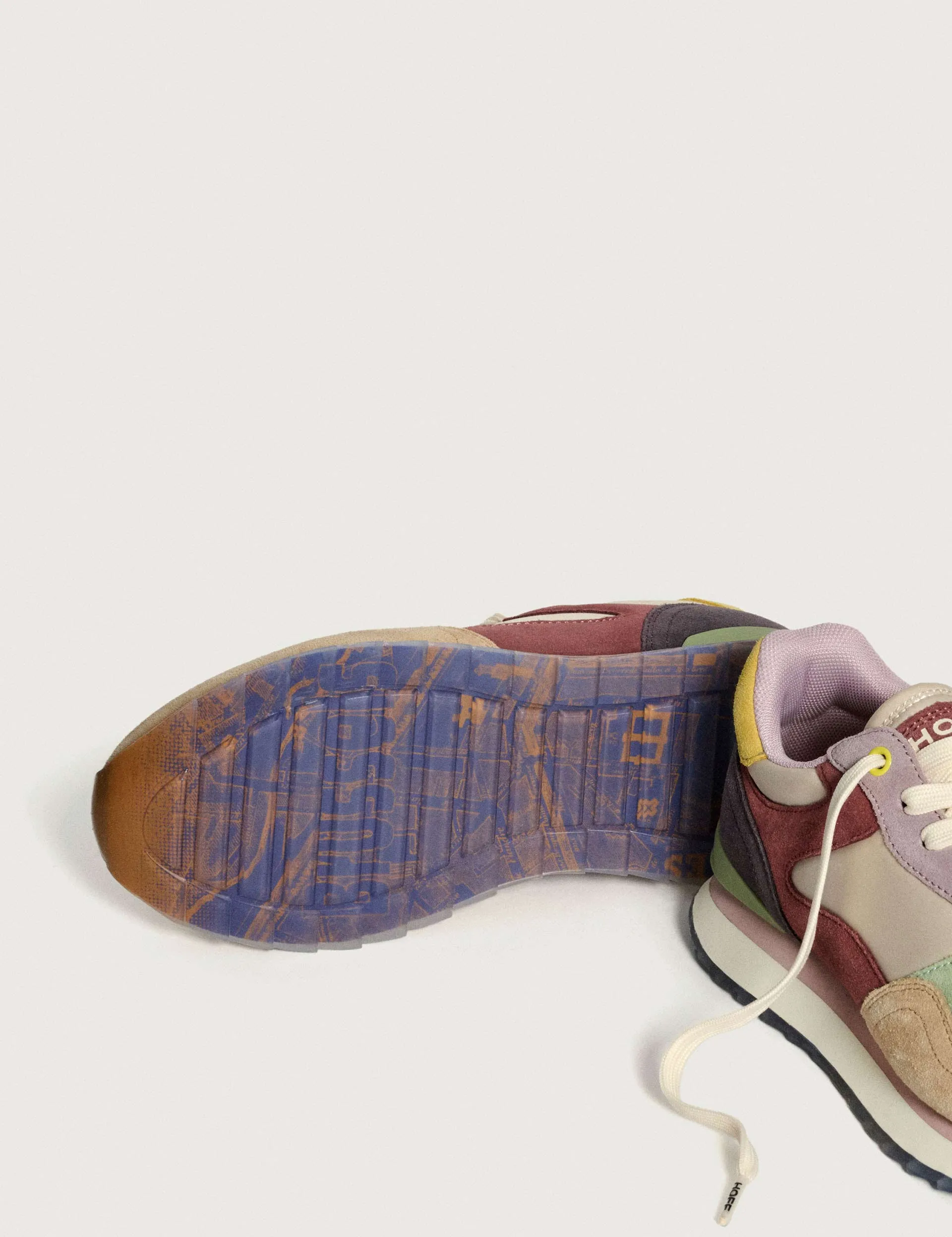 City - Brussels Award - winning running in a ultramarathon shoes