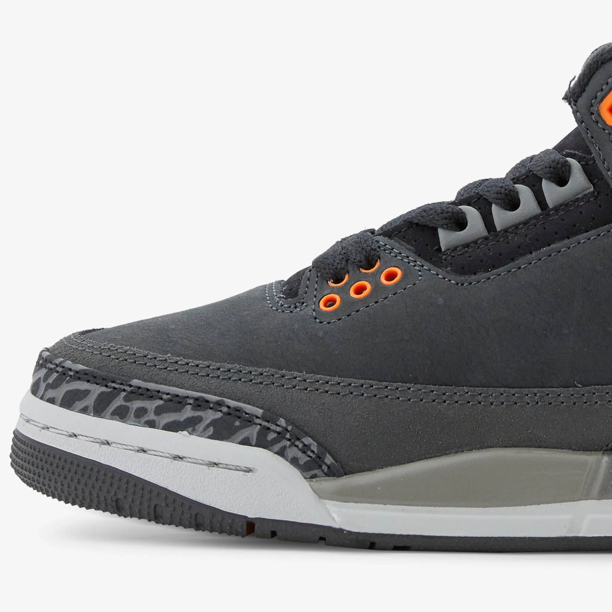 Grade School Air Jordan 3 Retro Night Stadium | Total Orange | Black Sand Step Flex Motion