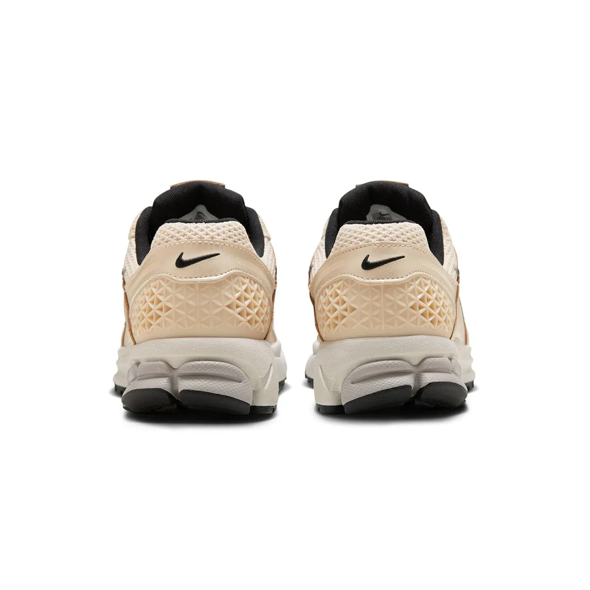 Pair Quick Meadow Glow Wmns Zoom Vomero 5 'Pearl White'