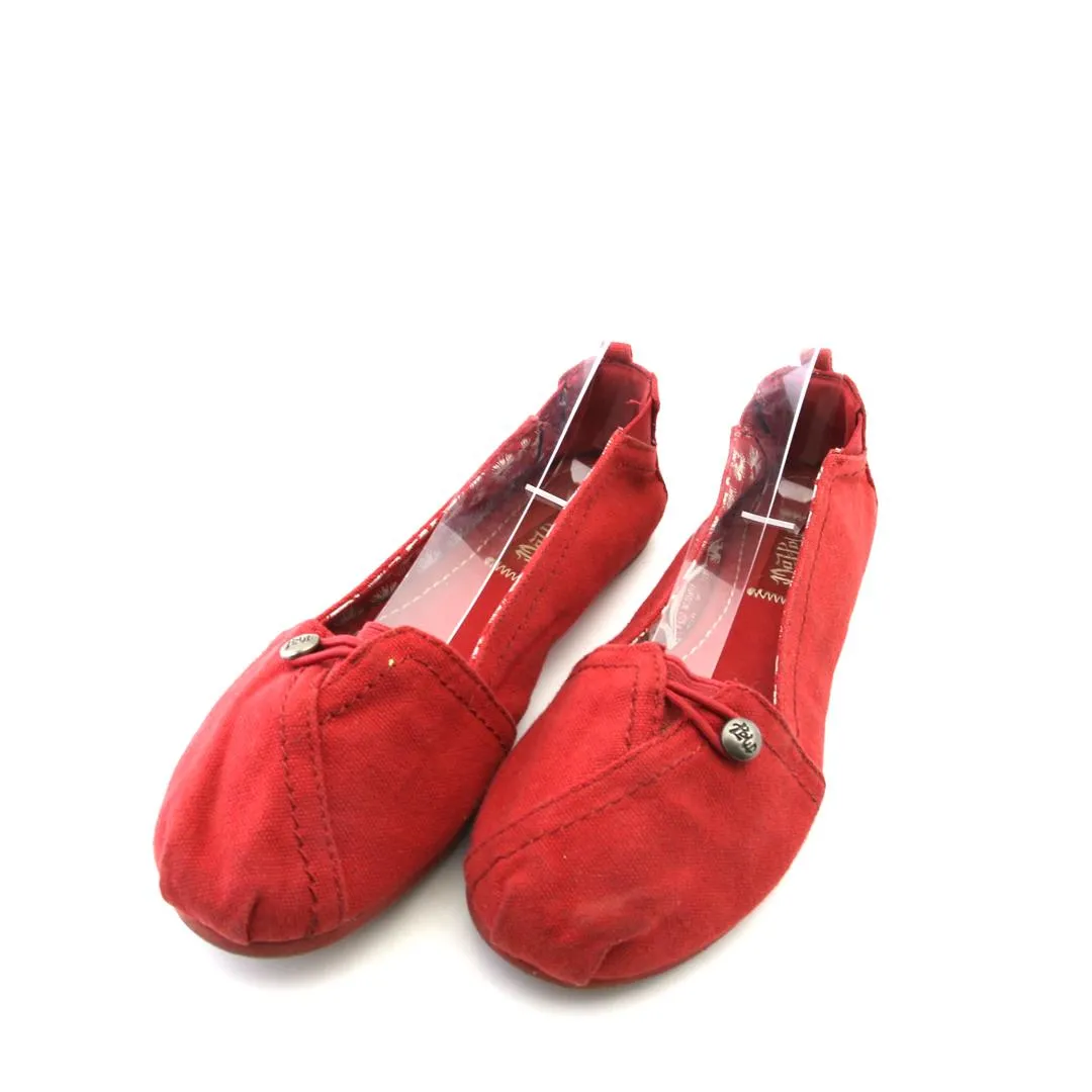 MADLOVE . buckle Runway Pop