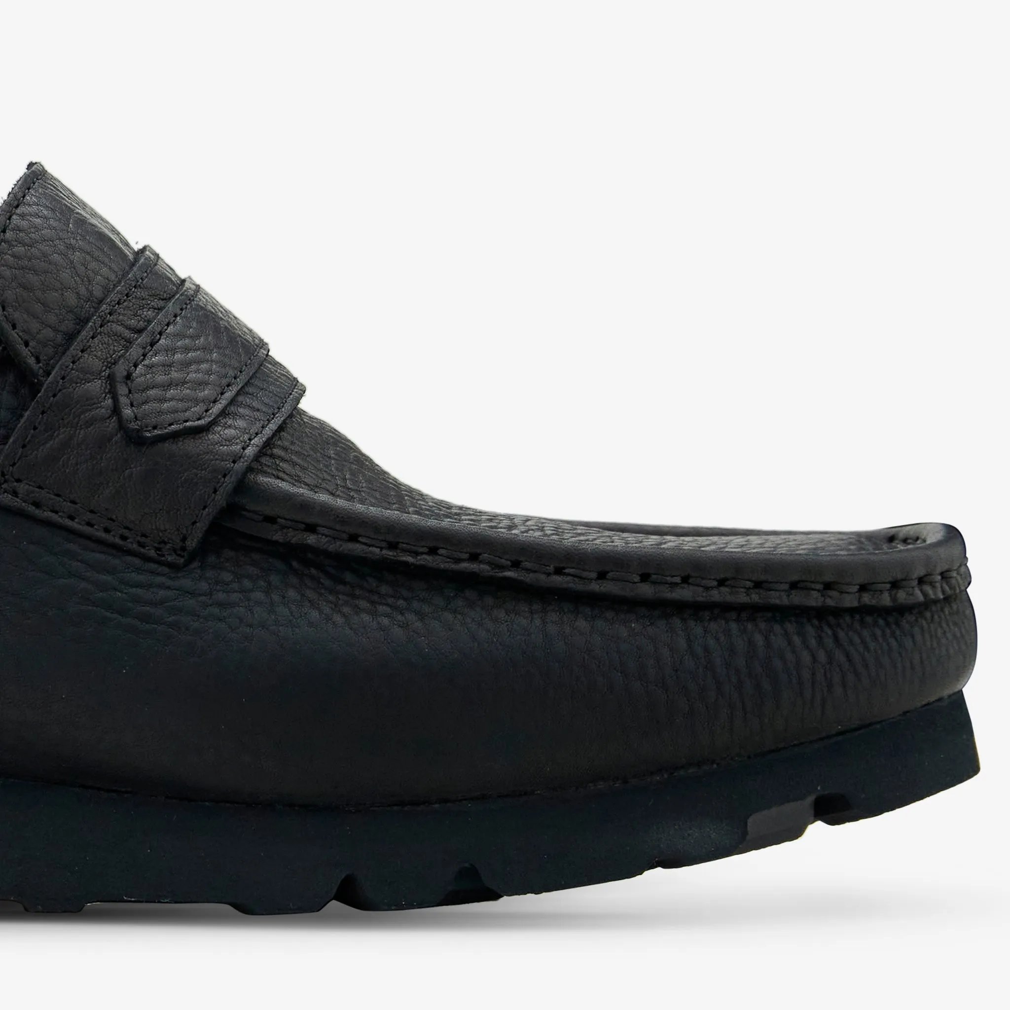 Smooth Lines Wallabee Loafer GTX Black Leather