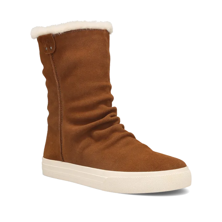 Cozy Chic street walkers' sneakers