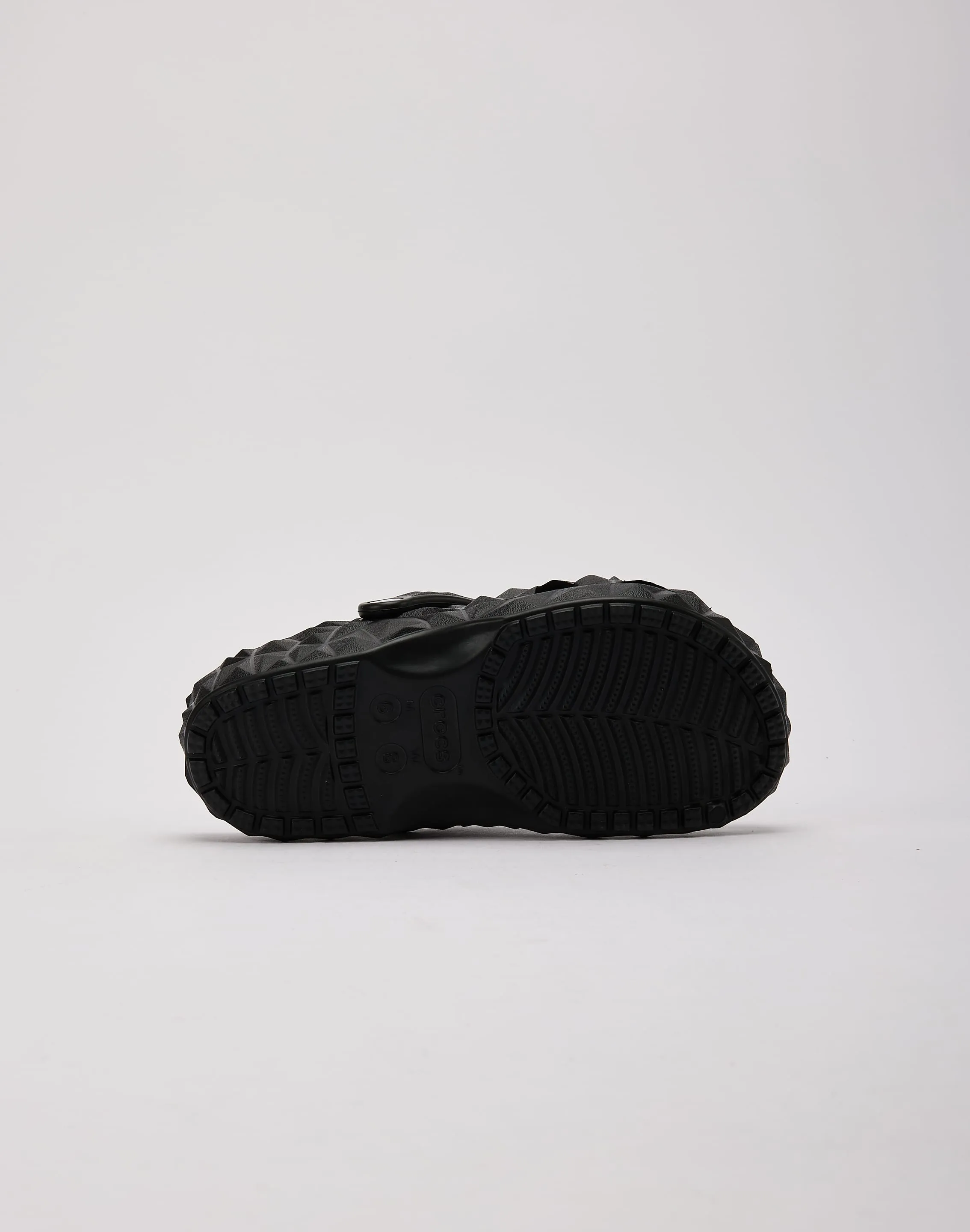 material - type Crocs Geometric Clog