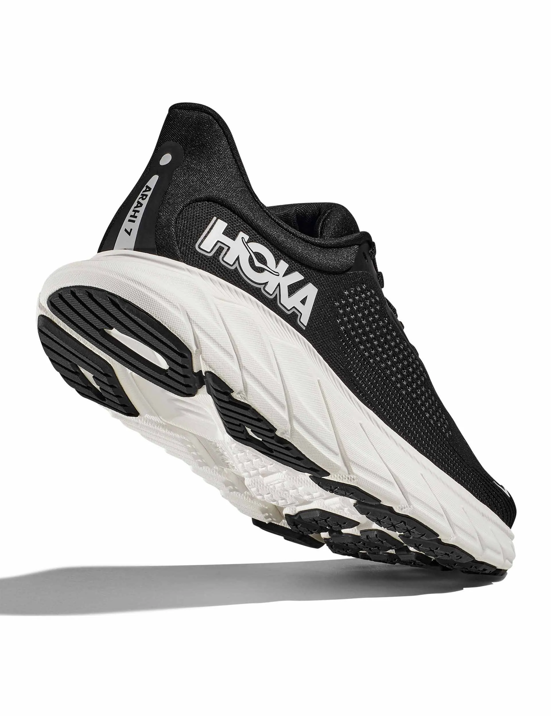 Arahi 7 - Black/White Adult Bold Design