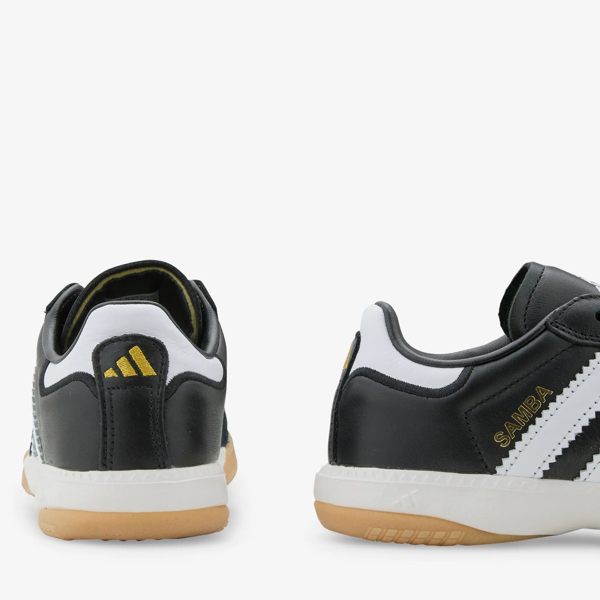 Samba MN Core Black | White | Gum Street Scene Scandi Clean