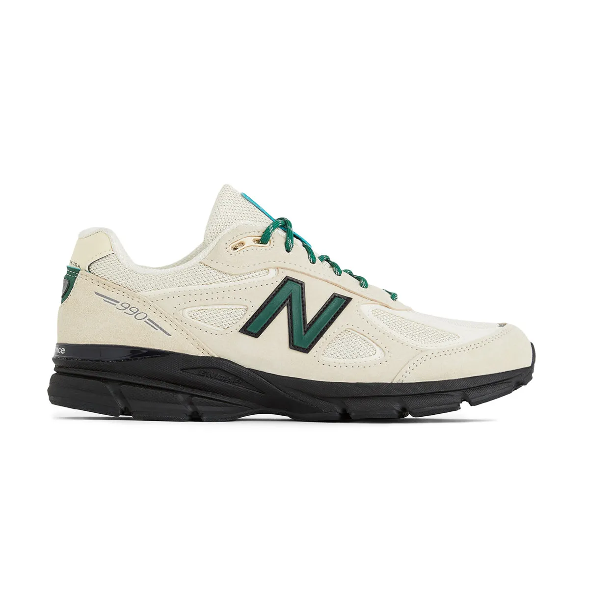 Tech Knit Polish Look in USA 990v4 'Macadamia Nut'
