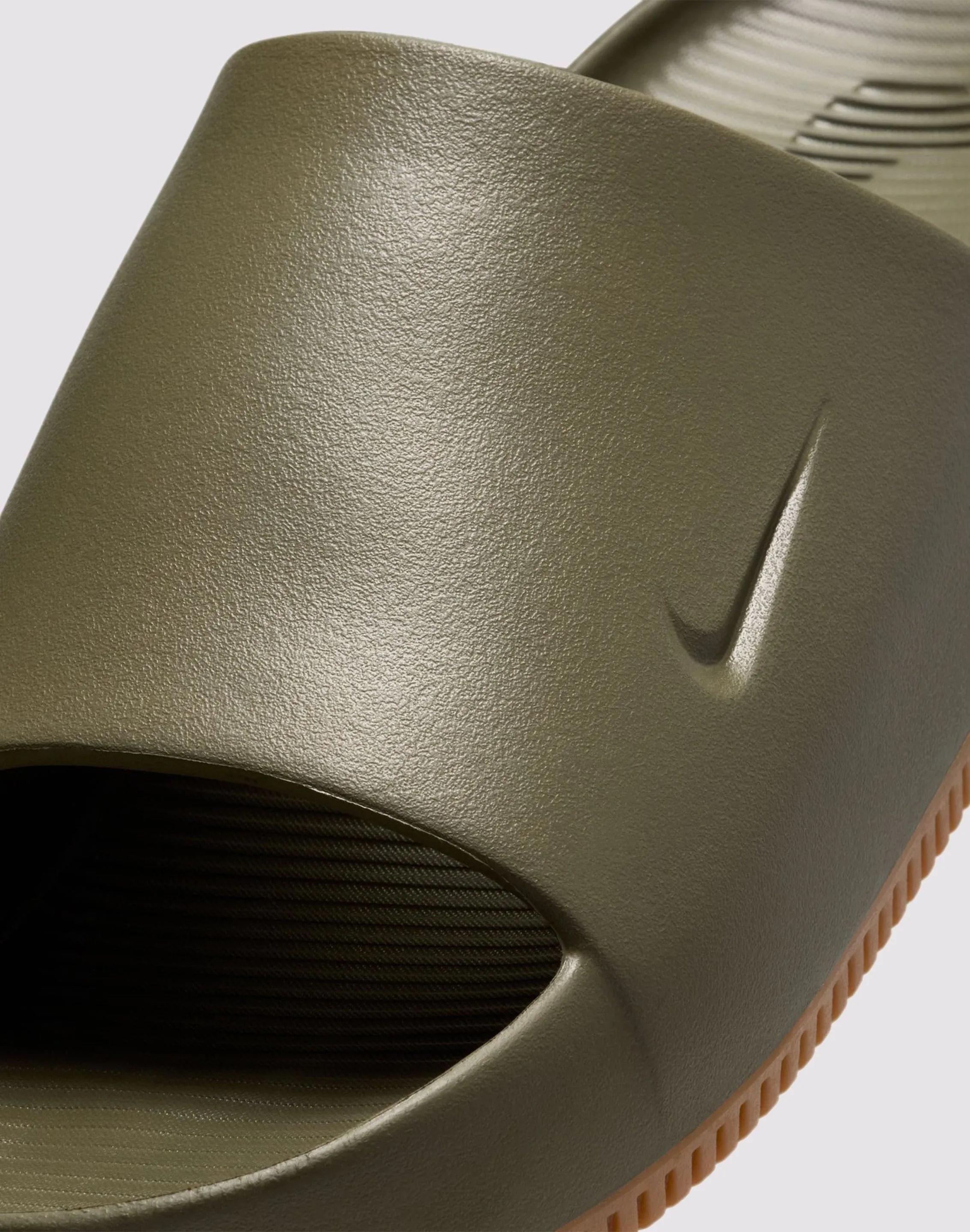 Carbon plate Light Responsive Nike Calm Slide