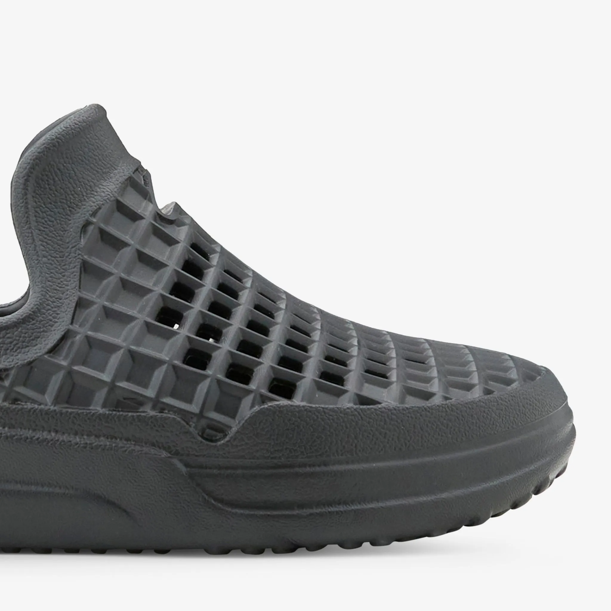 Cloudy Jog Scenario Slide Jet Black