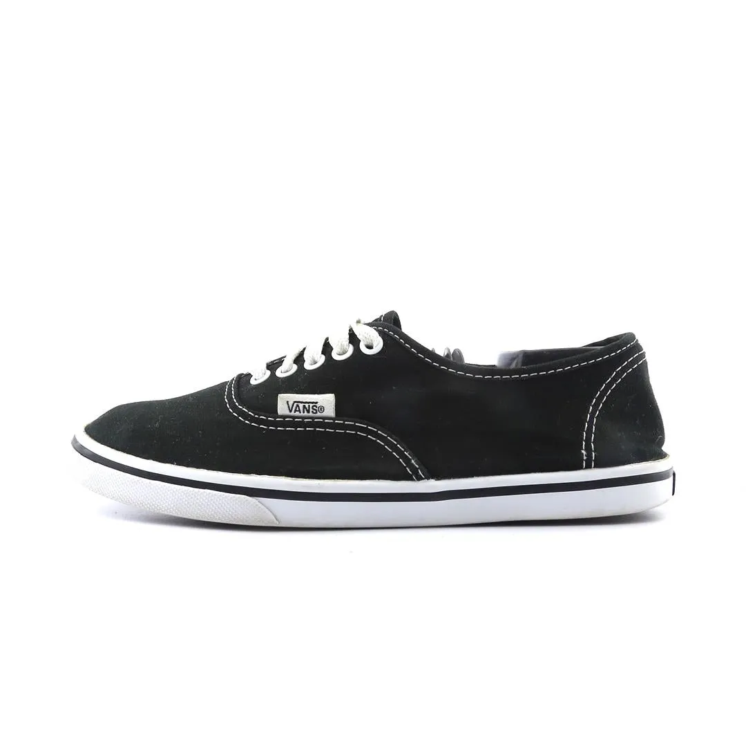 Everyday Look Lightweight Step VANS AUTHENTIC