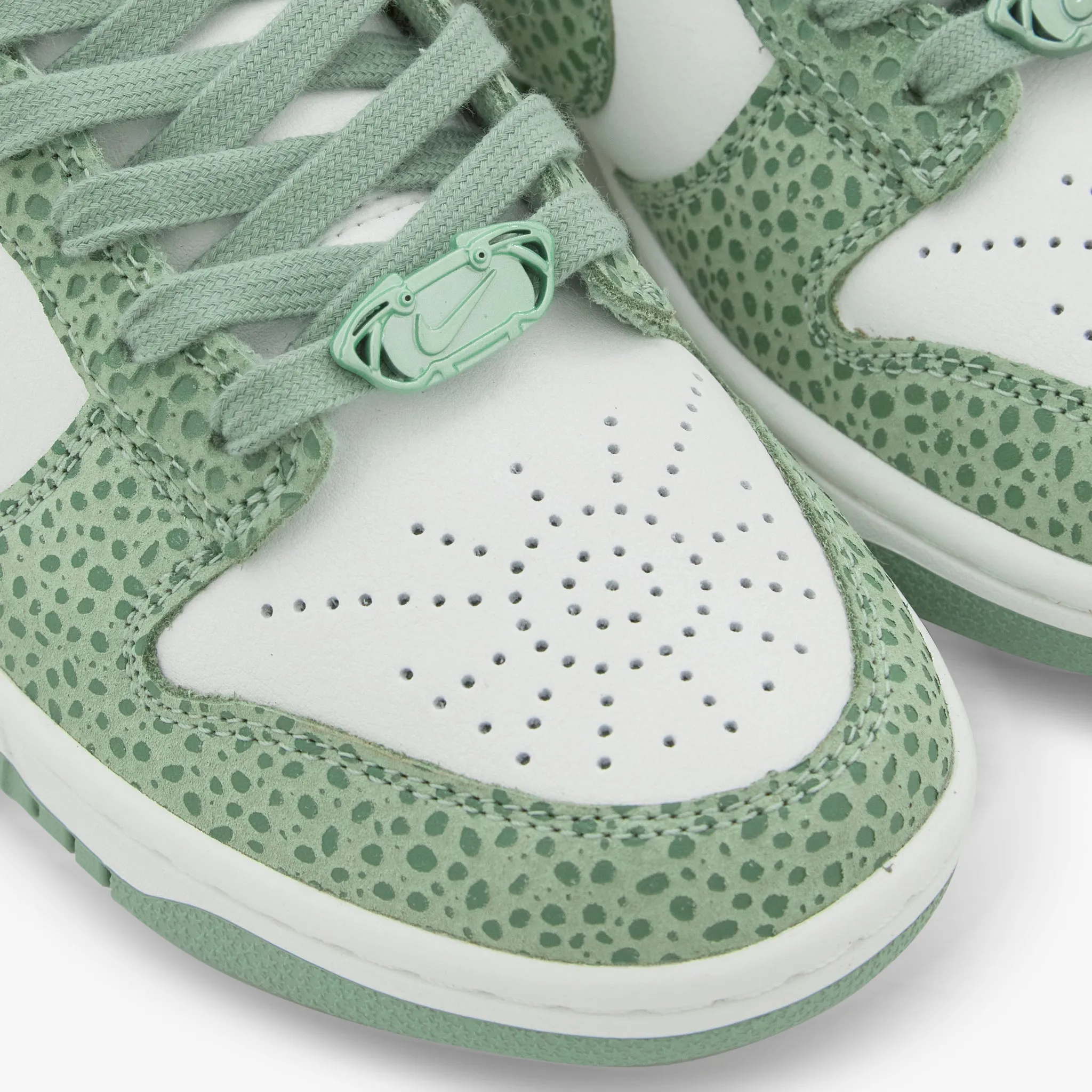 All Day Long Perfect Fit Women's Dunk Low Premium Oil Green | Treeline | Sail | Oil Green
