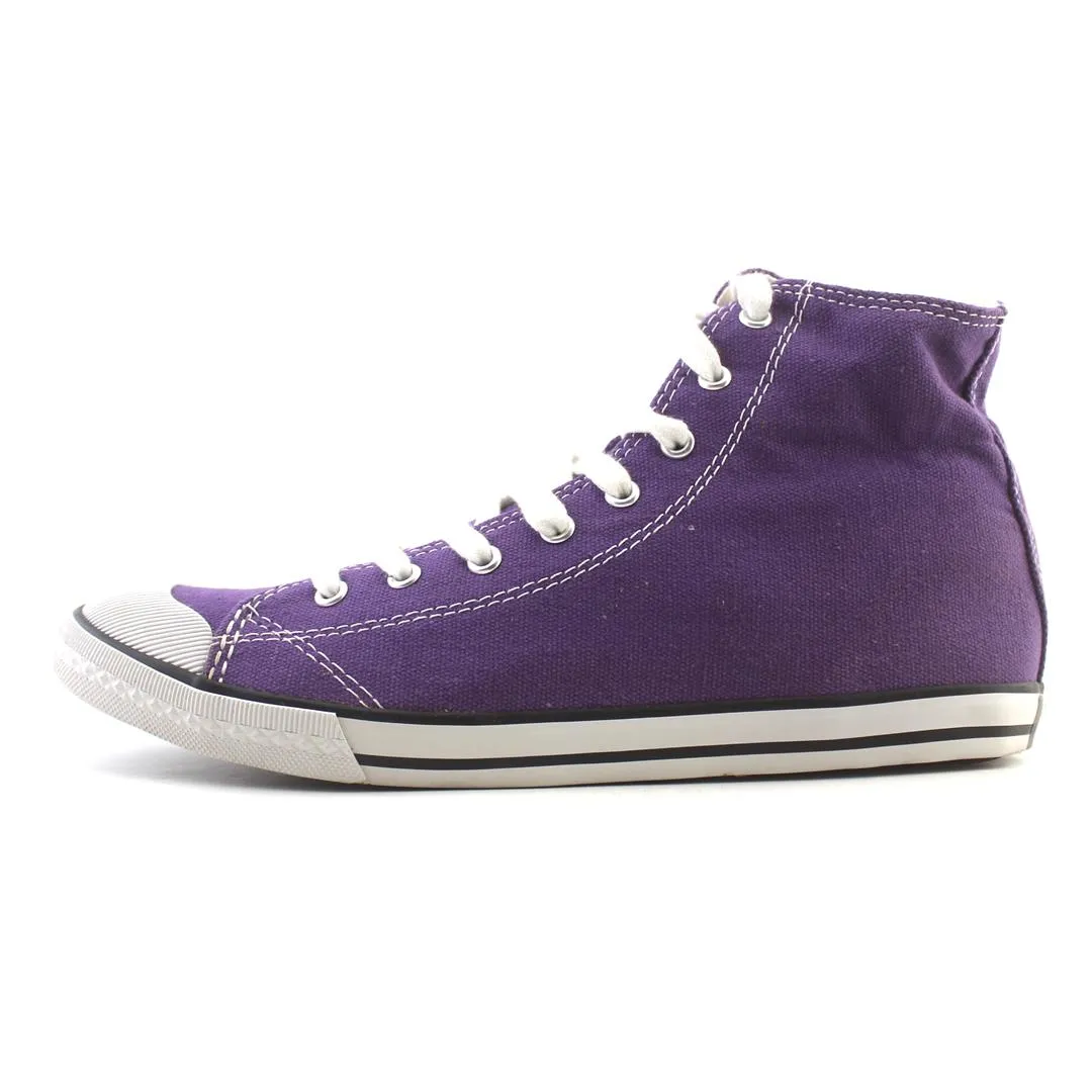 Casual Outfit Comfortable Fit Shoes COAST .