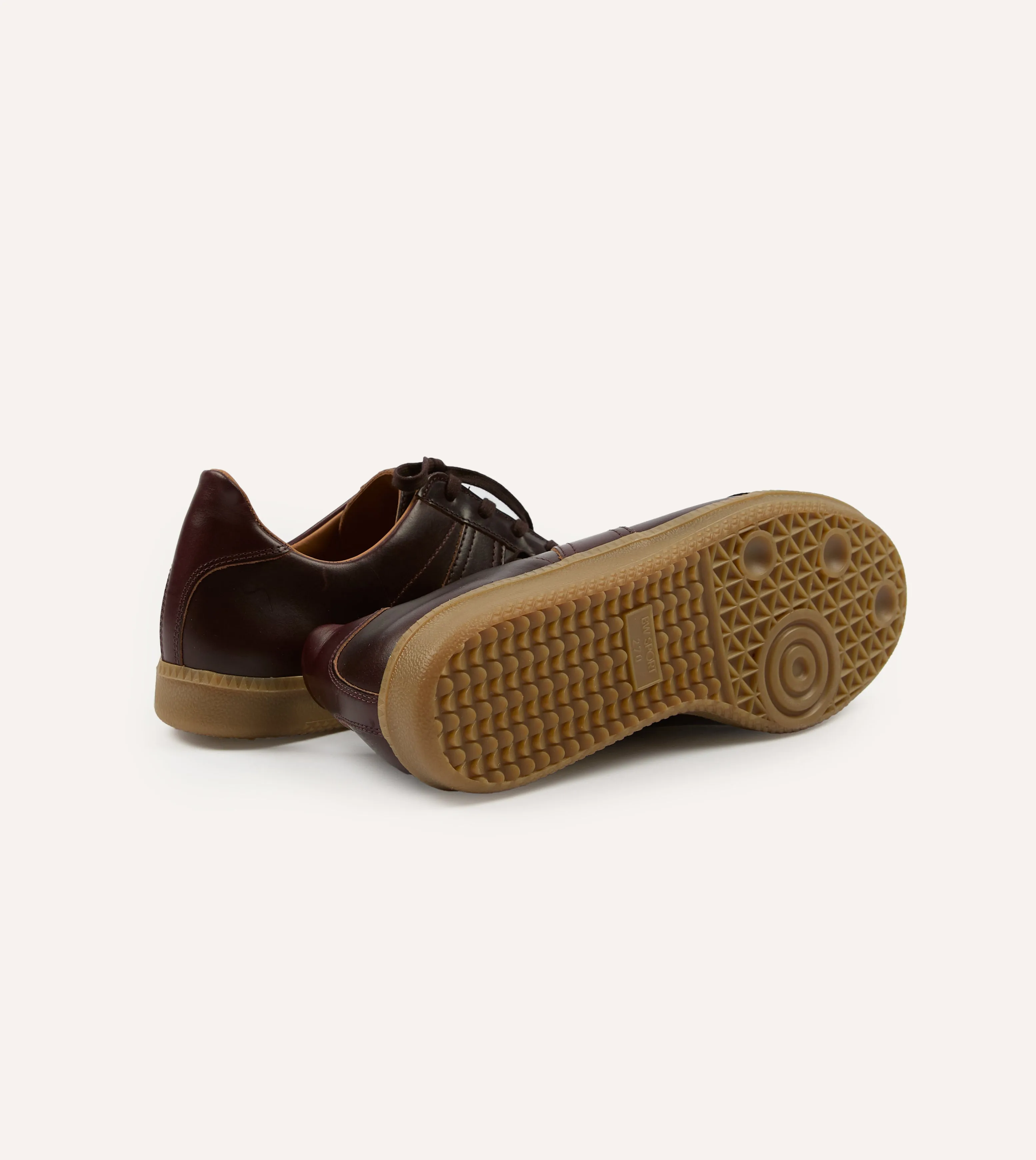 Flat Reproduction of Found Brown Germany Military Trainer