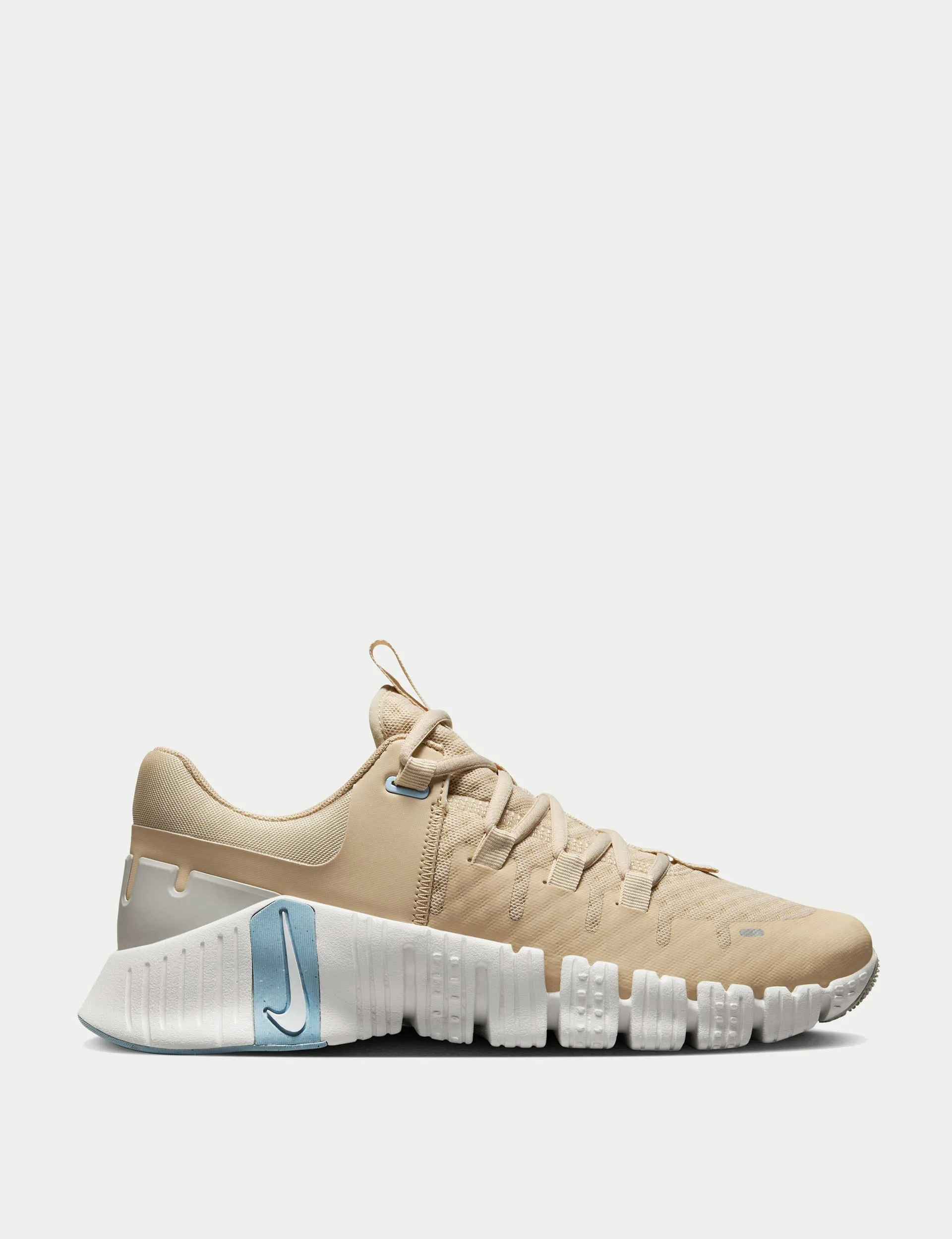 Free Metcon 5 Shoes - Sanddrift/White/Phantom/Light Iron Ore Adjustable Midfoot Strap