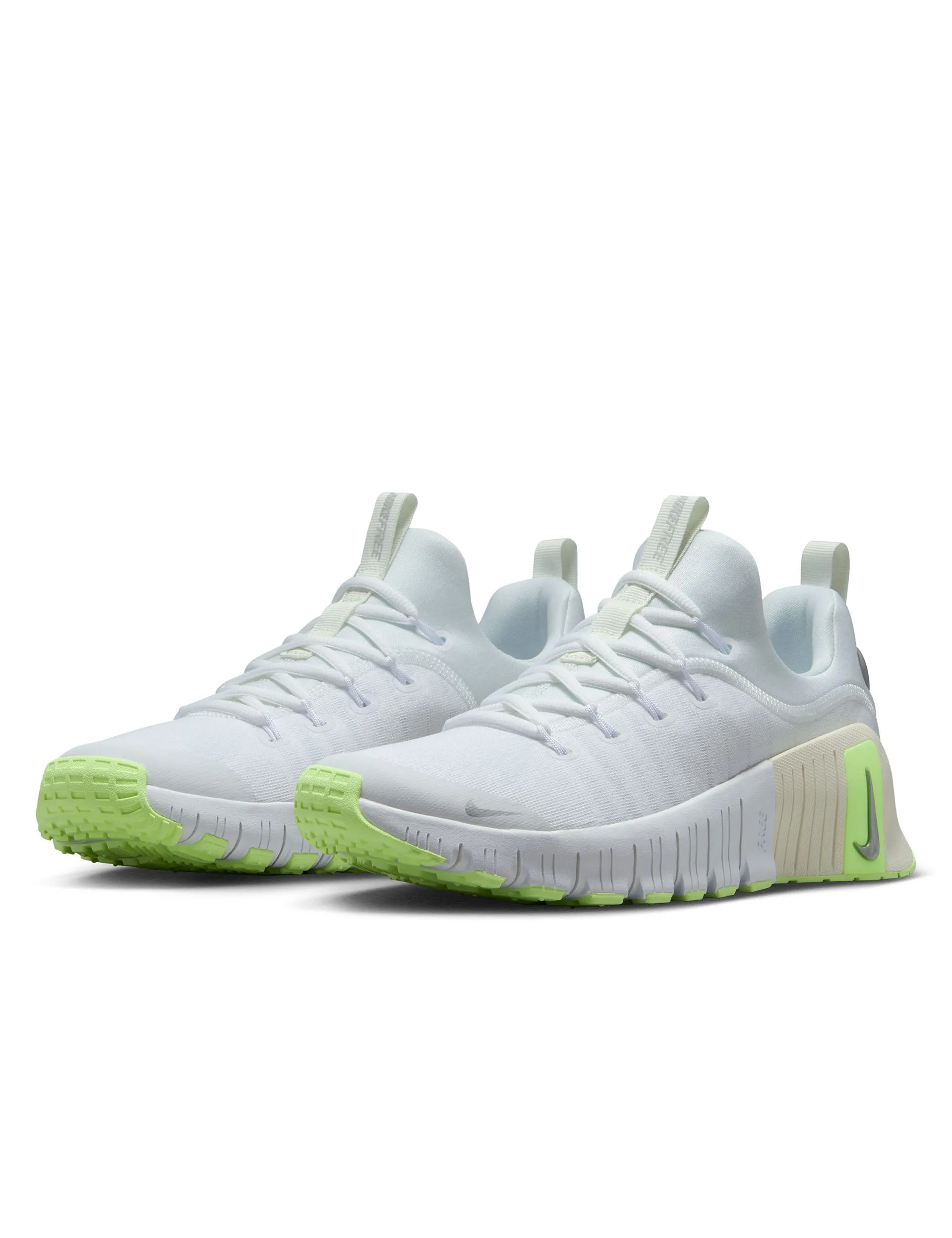 Memory Foam Motion Ease Free Metcon 6 Shoes - White/Metallic Silver/Barely Volt/Sail